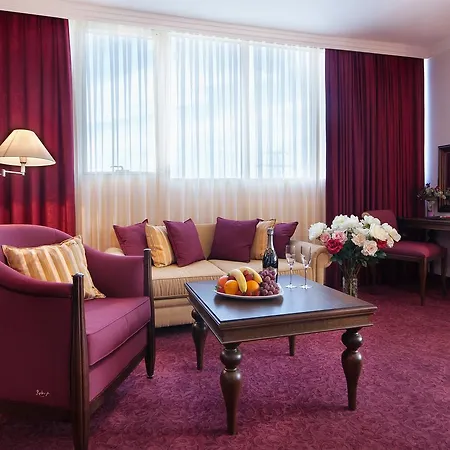 Chiirite Hotel