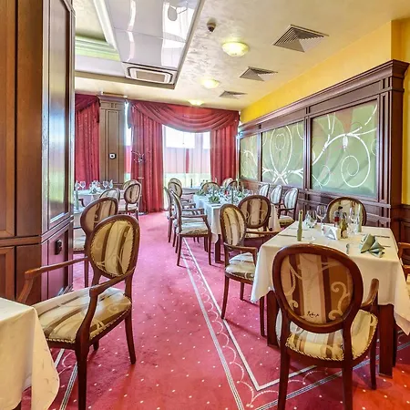 Chiirite 3* بلوفديف